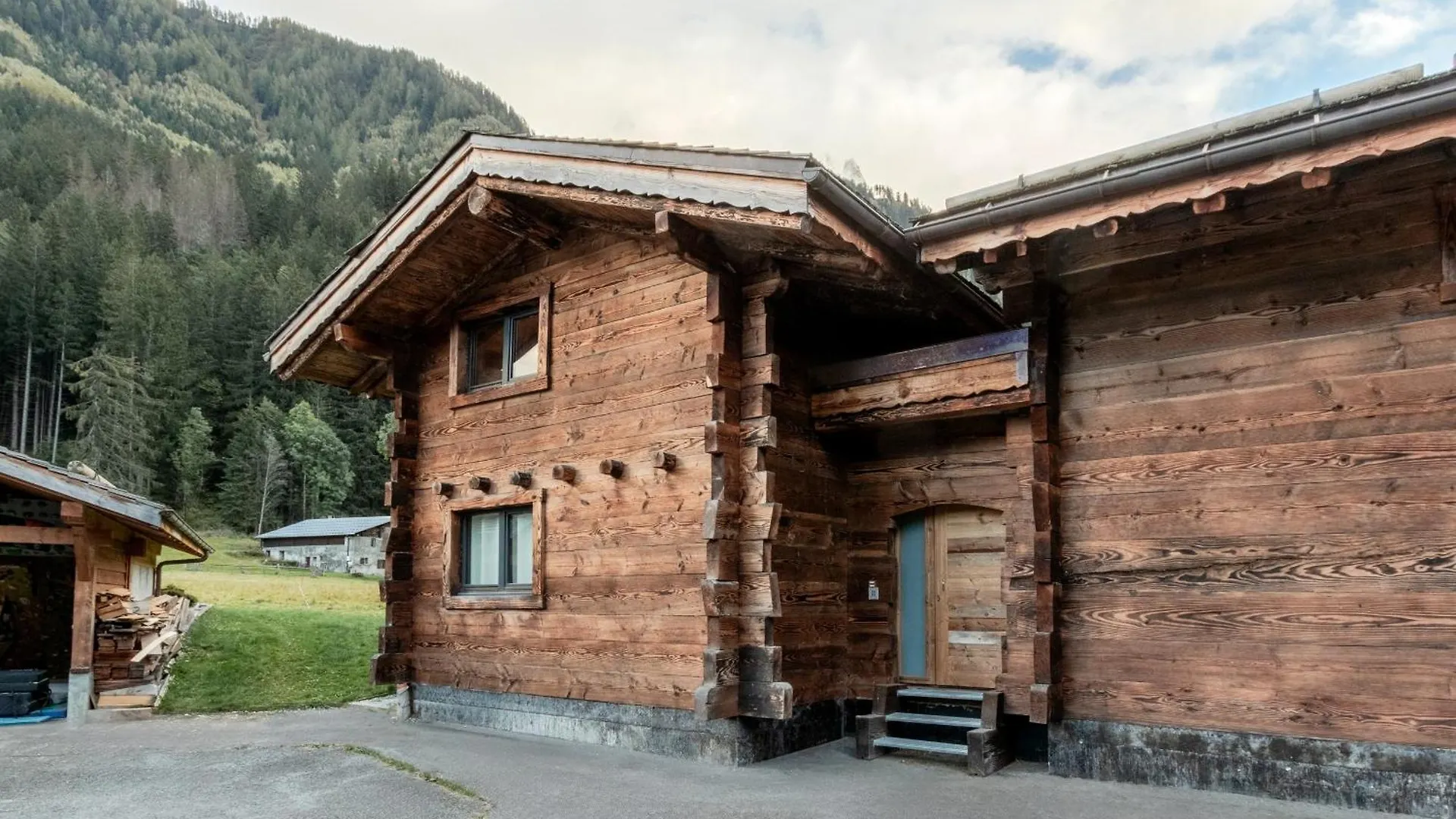 Le Grand Champs - Chalet Prive Avec Terrasse Et Vue Chamonix Apartment